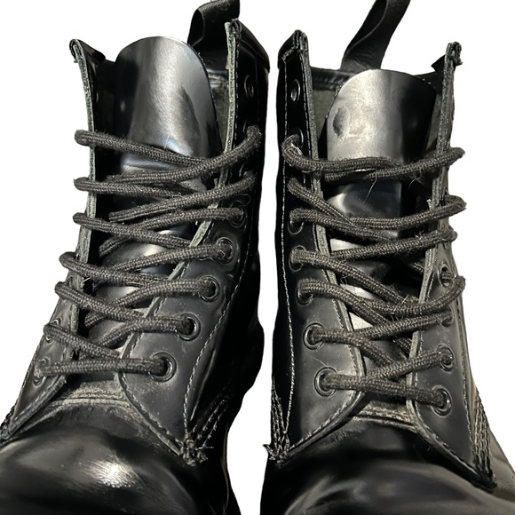 Dr. Martens 1460 MONO SMOOTH LEATHER LACE UP BOOTS Black 8-Eye Women’s Size 8 - Picture 2 of 8